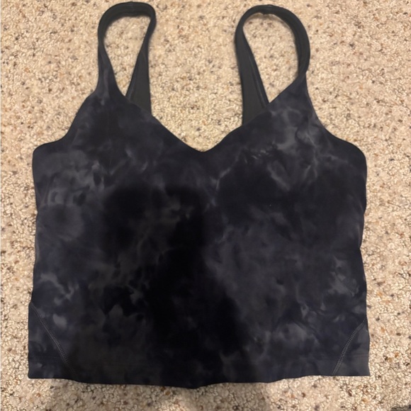 Lululemon tank - Picture 1 of 3